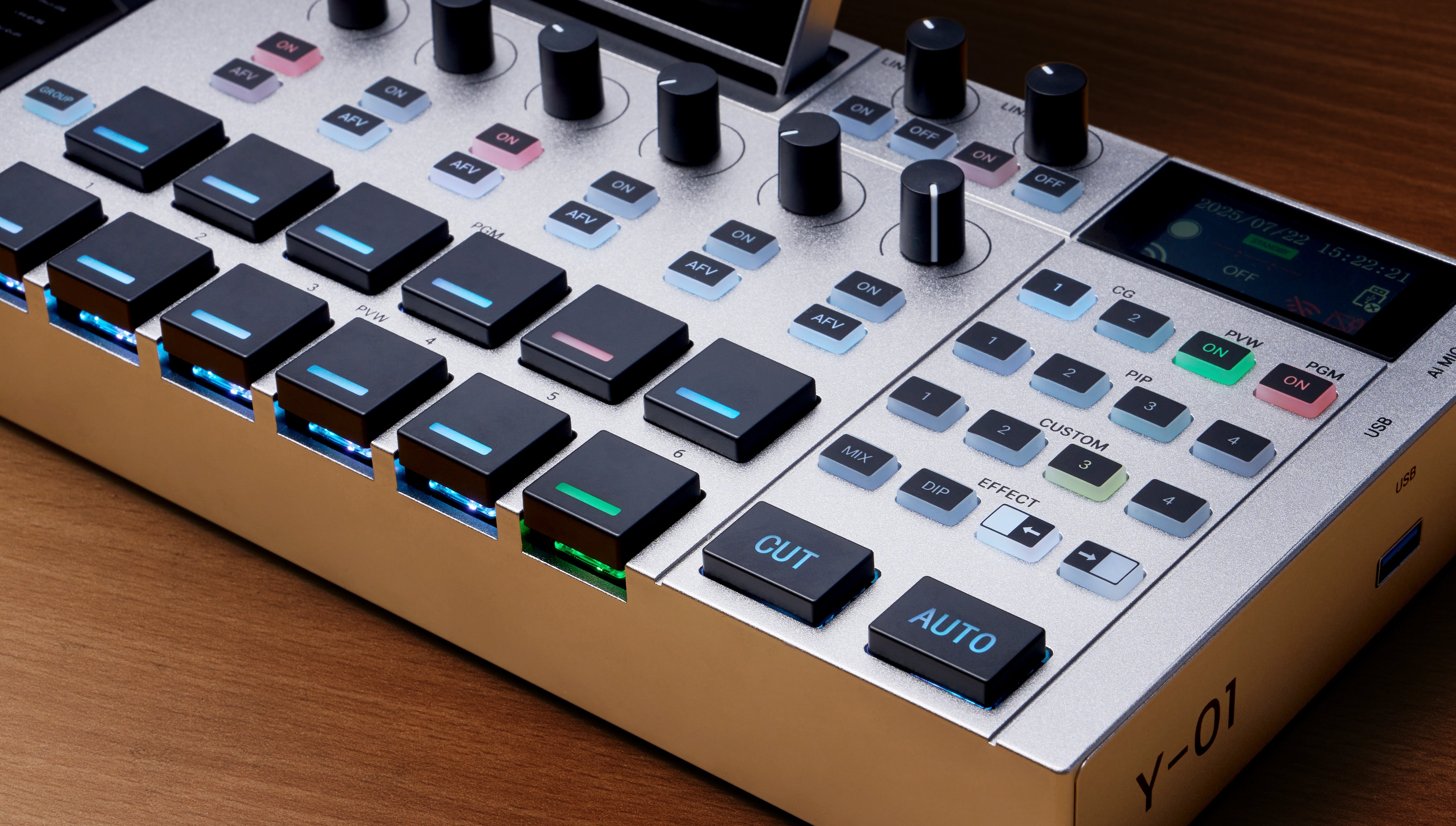 Programmable Keys Built for Live Speed